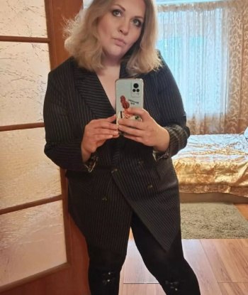 Мои услуги предлагают незабываемый опыт, полный страсти. Я умею позволить себе быть разной - от нежной и ласковой до страстной и вульгарной. У меня нет комплексов, а только желание исполнить все твои сокровенные фантазии. Я гарантирую полную конфиденциальность и безопасность встречи. Со мной ты сможешь погрузиться в море наслаждений и отдохнуть душой и телом. Посмотри мои фото, о которых ты будешь мечтать, и узнай, что говорят обо мне мои довольные клиенты. Все это ждет тебя в Москве. 🌟✨💋 Дина